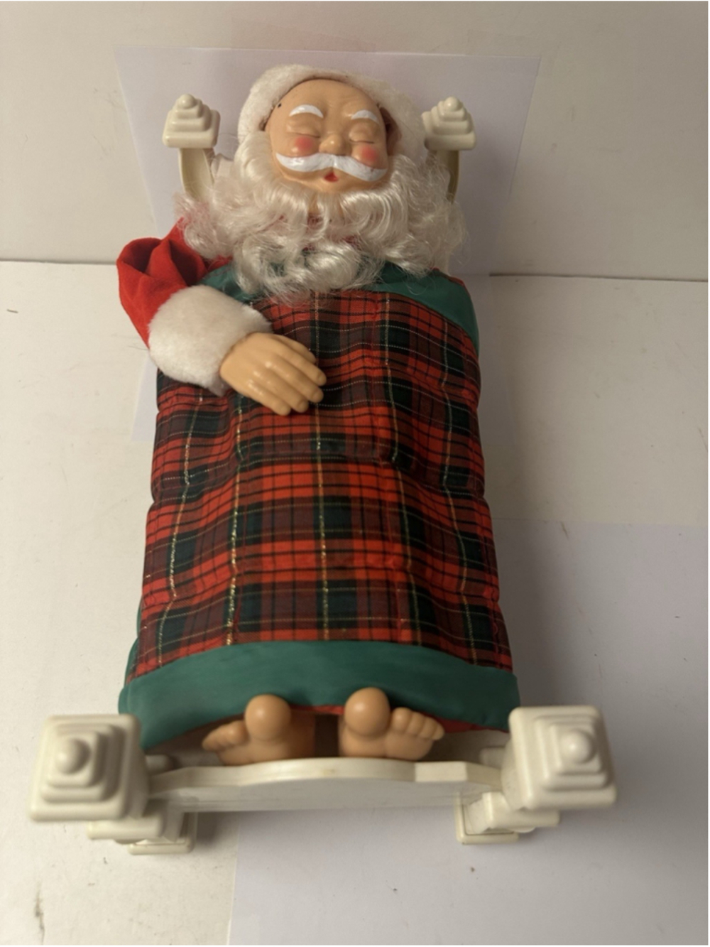 Vintage Animated Sleeping Santa in Bed Snoring Breathing Motion Christmas Displa